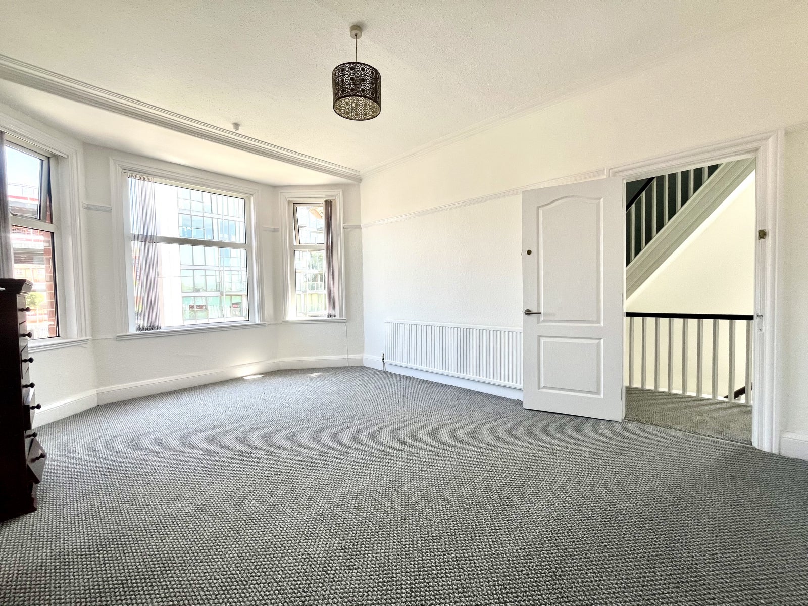 Flat Warwick Road in Manchester
