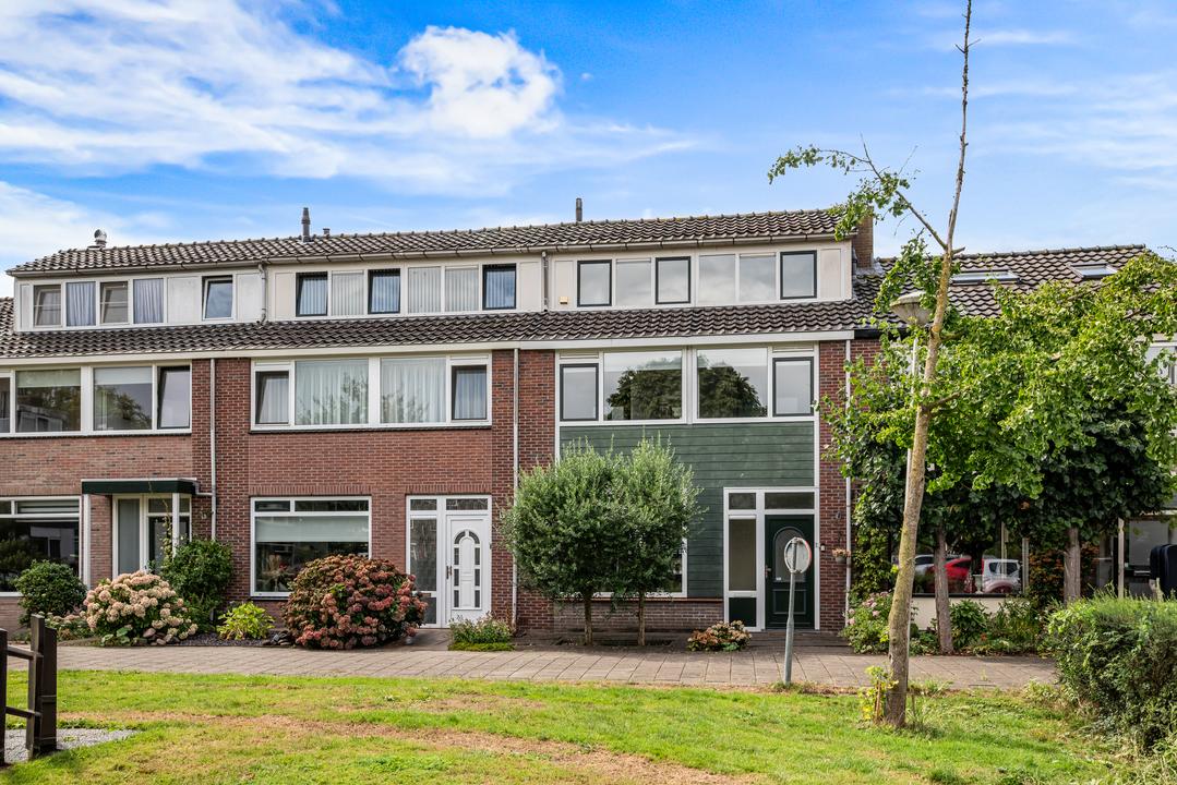 Huis Busken Huetstraat 41 in Hazerswoude-Rijndijk