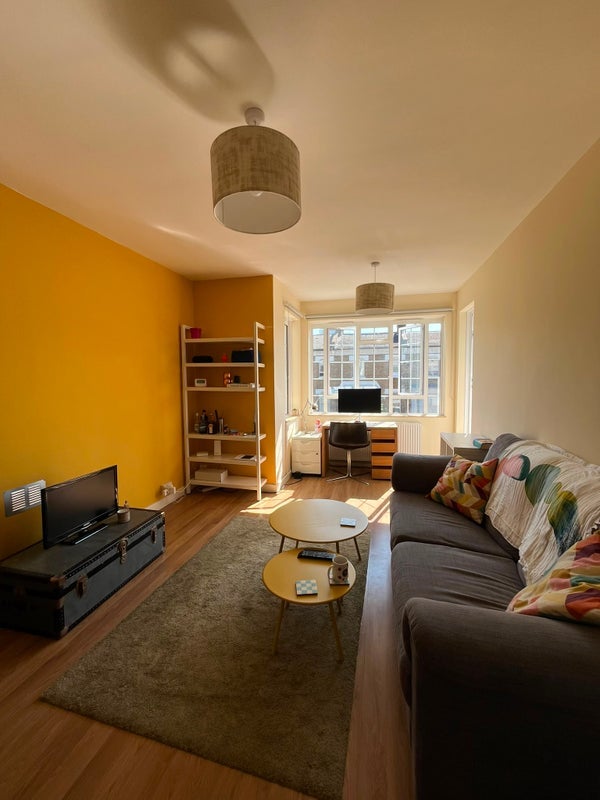 Room Frithville Gardens in Greater London