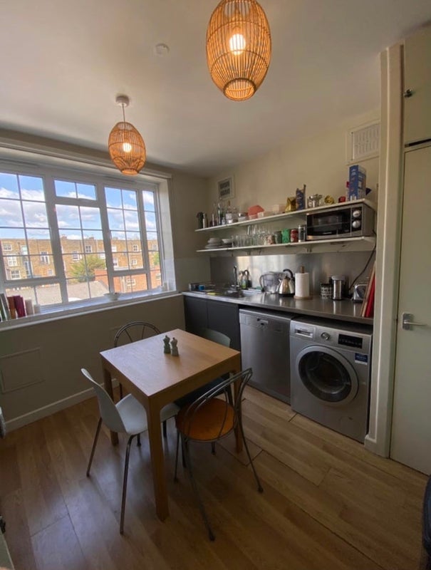 Room Frithville Gardens in Greater London