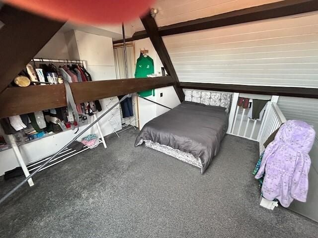 Flat Charles Street in Ashfield