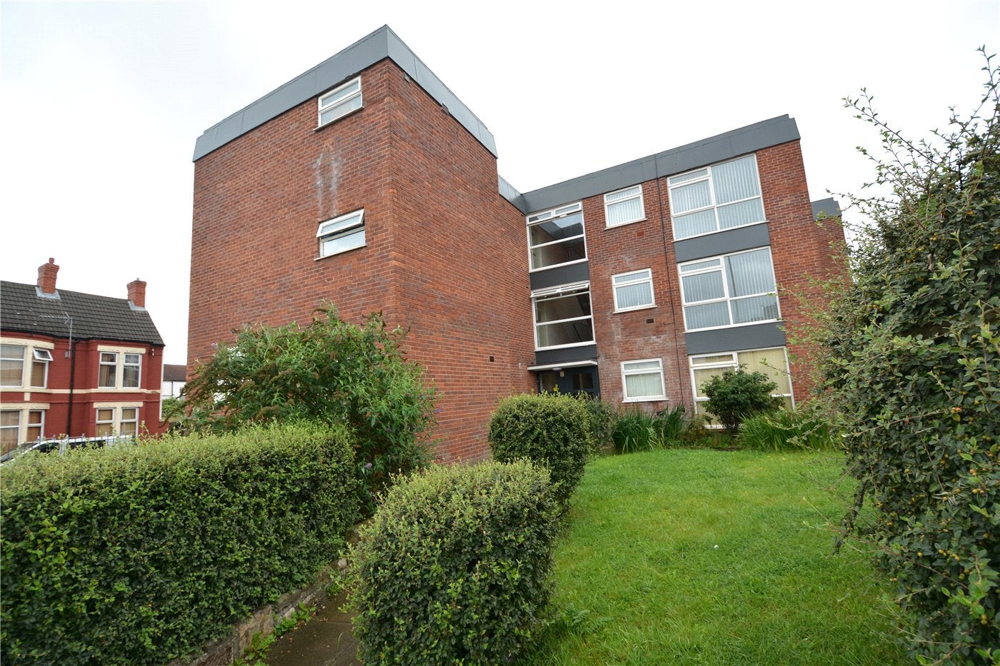 Flat Walsingham Road in Wallasey