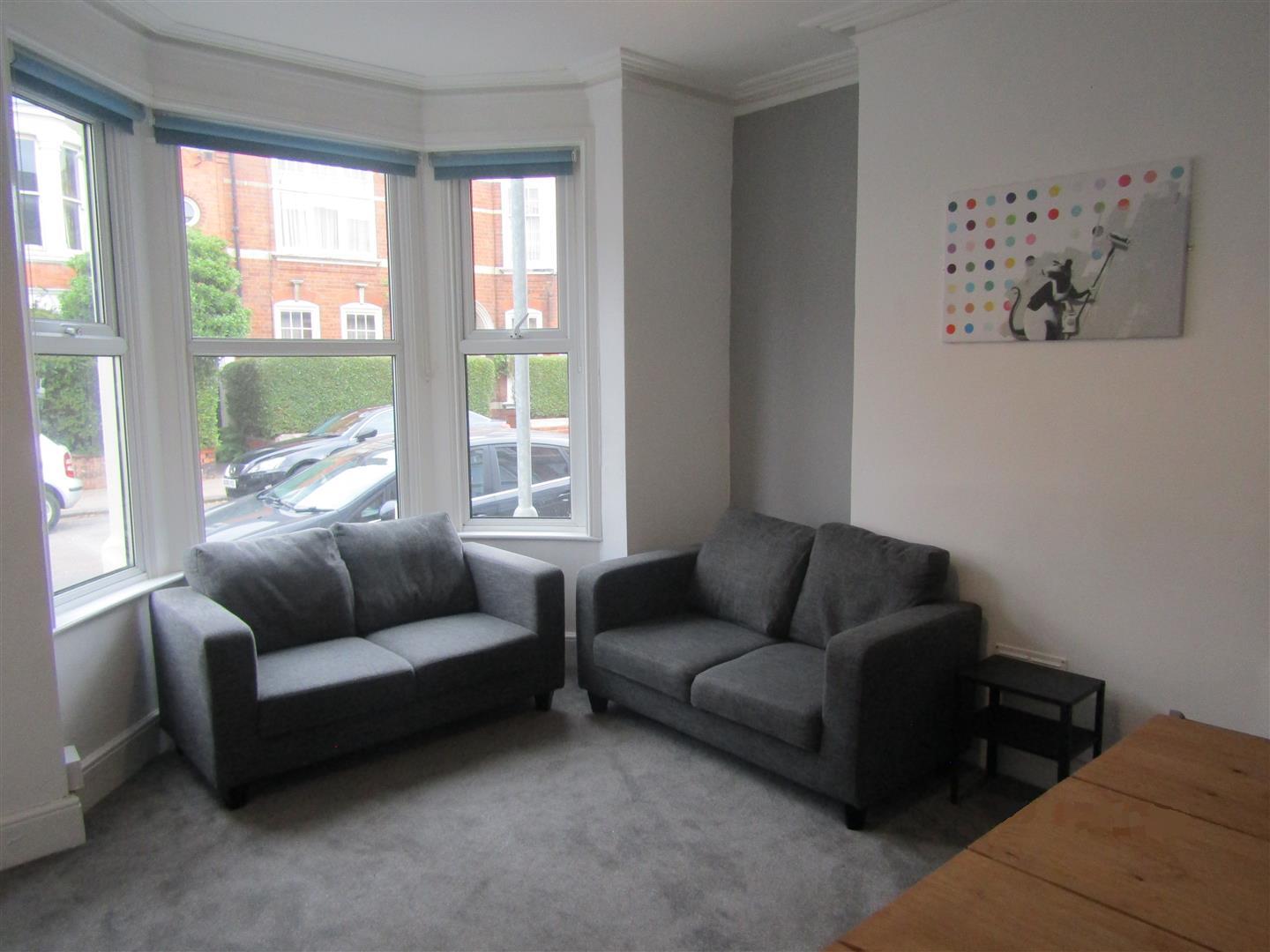 Room Abington Avenue in Northampton