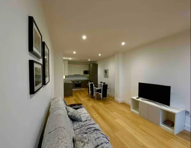 Flat Balfour Road in Greater London