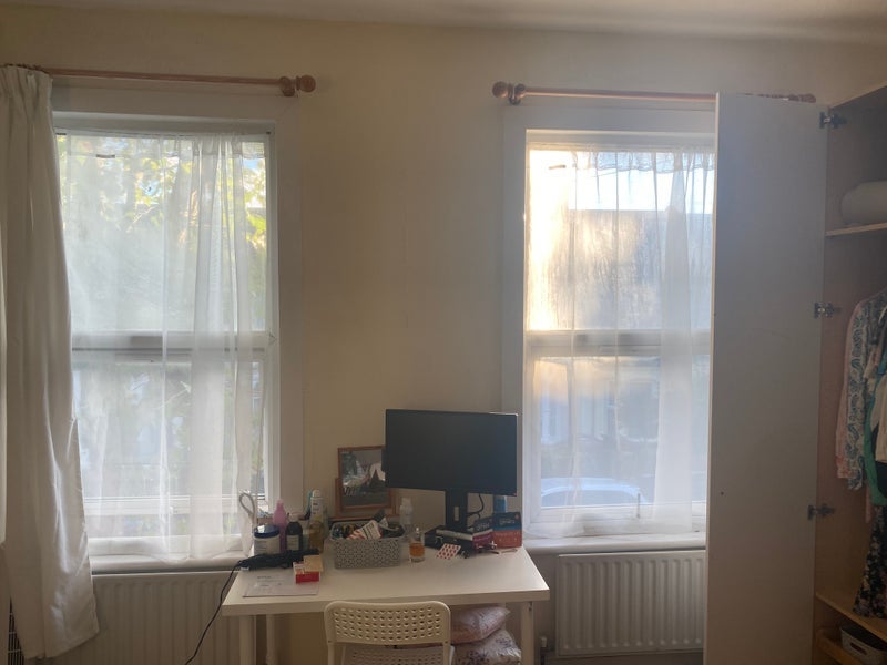 Room Calderon Road in Greater London