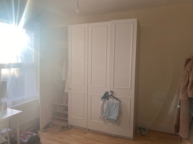 Room Calderon Road in Greater London