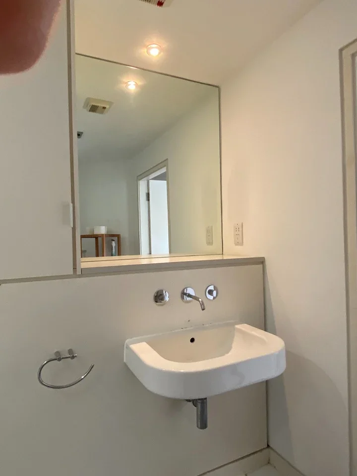 Flat Lansdowne Lane in Greater London