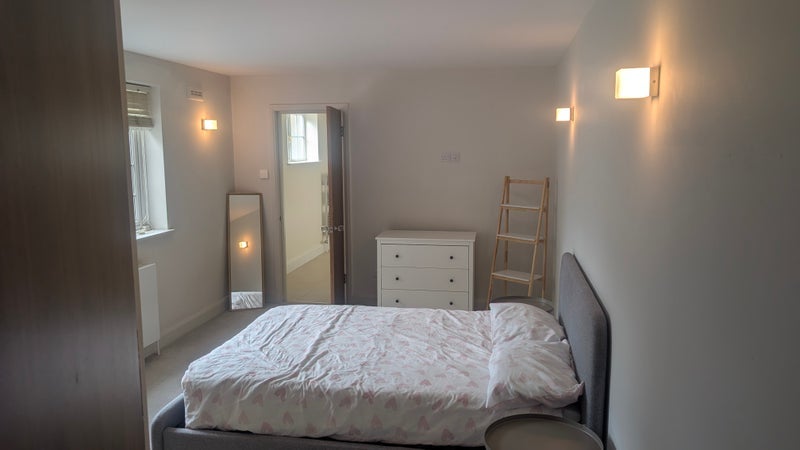 Room Southfields Court in Greater London