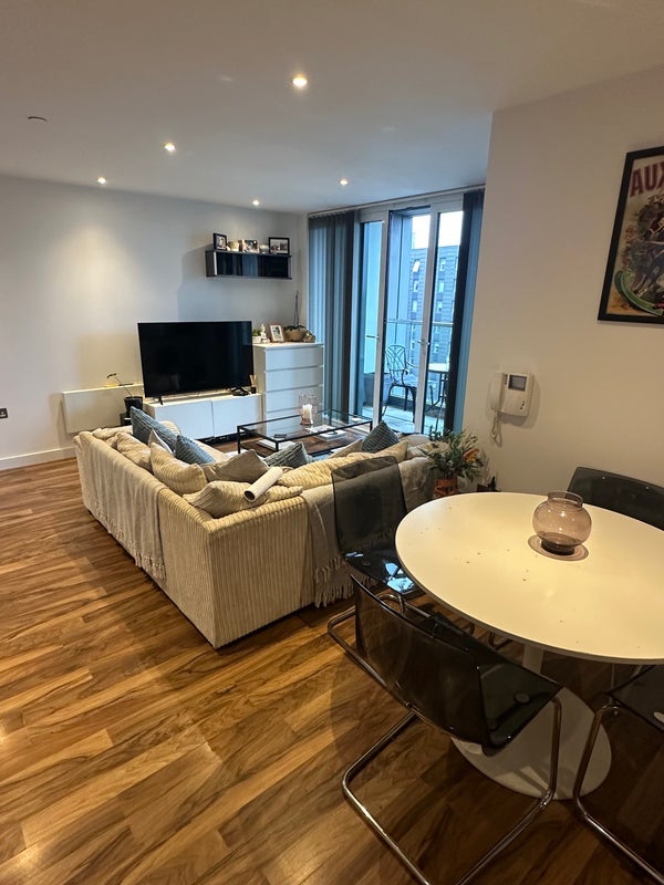 Room Munday Street in Manchester