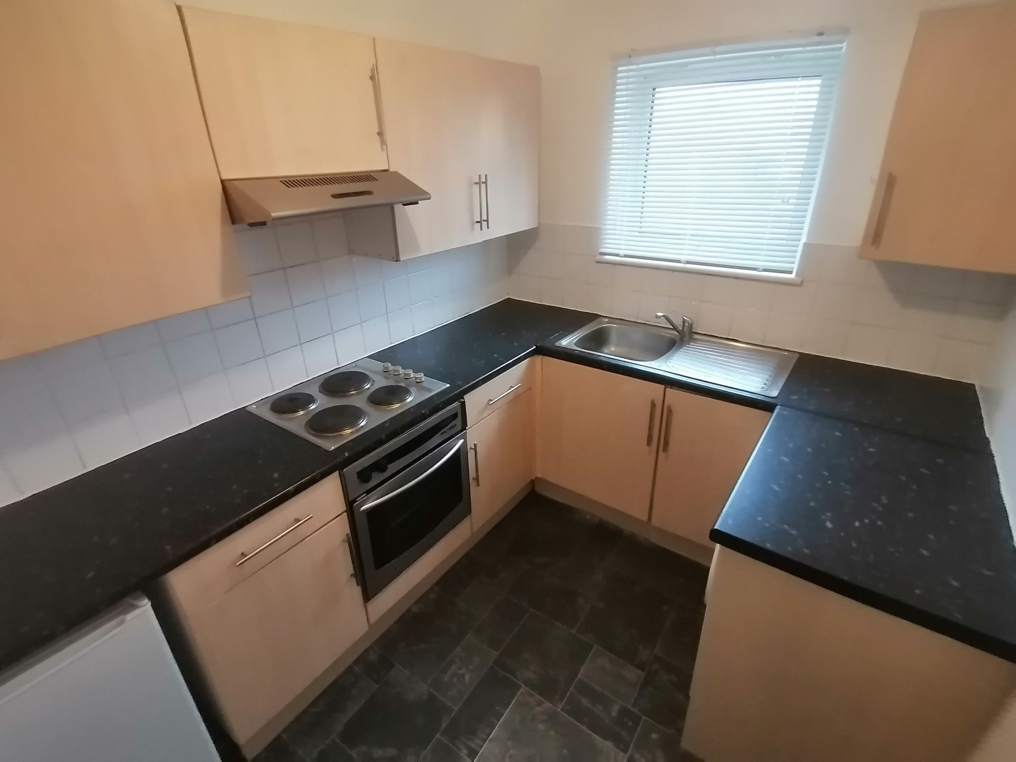 Flat Rainham Road North in Greater London