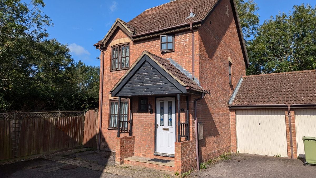House Beresford Close in Milton Keynes
