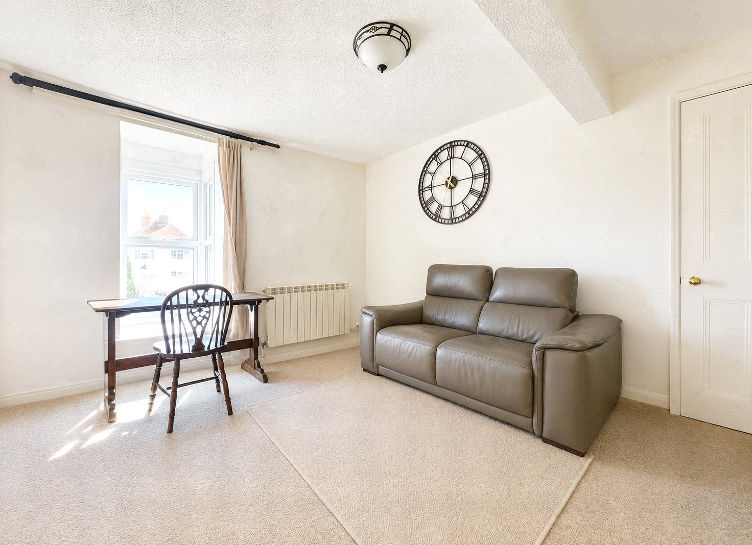 Flat Crondall Lane in Waverley