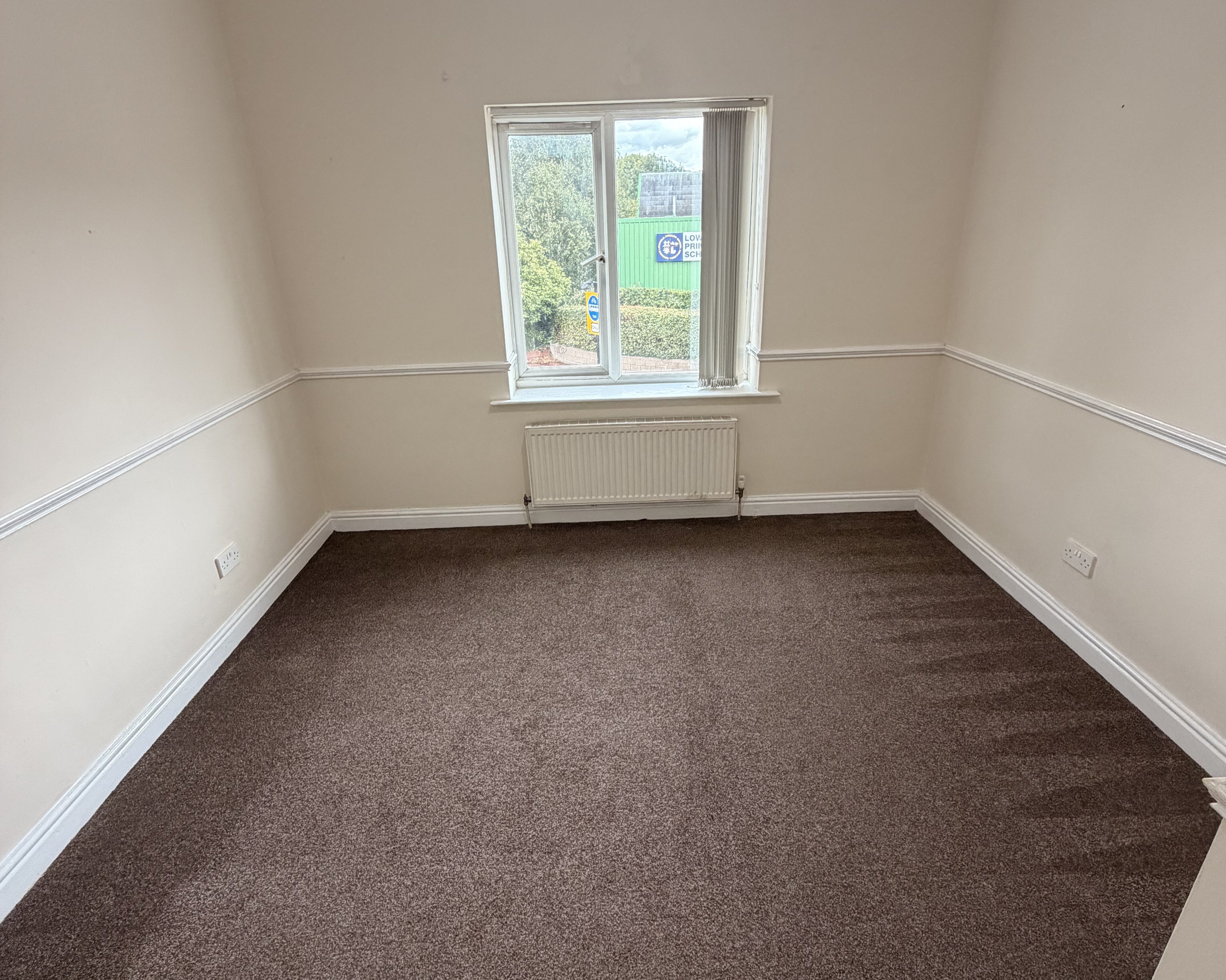 Flat Fieldhead Road in Sheffield