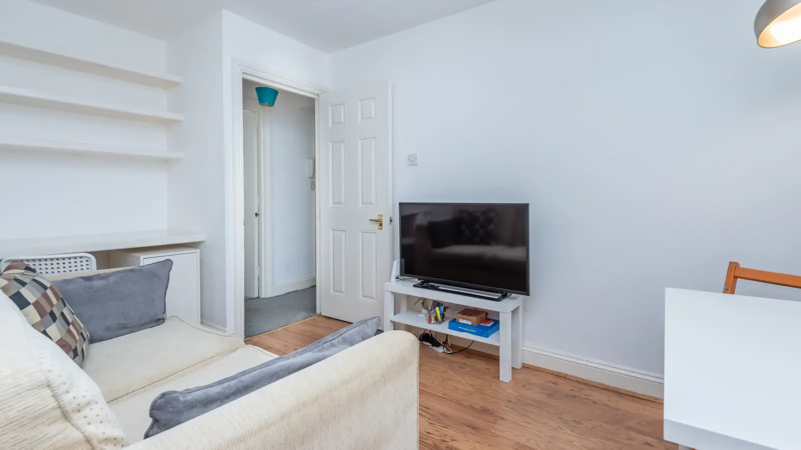 Flat Prague Place in Greater London