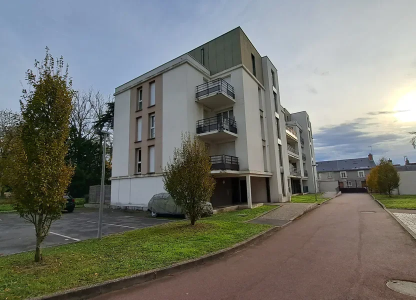 Appartement Mail des Justes de France à Saint-Jean-de-la-Ruelle