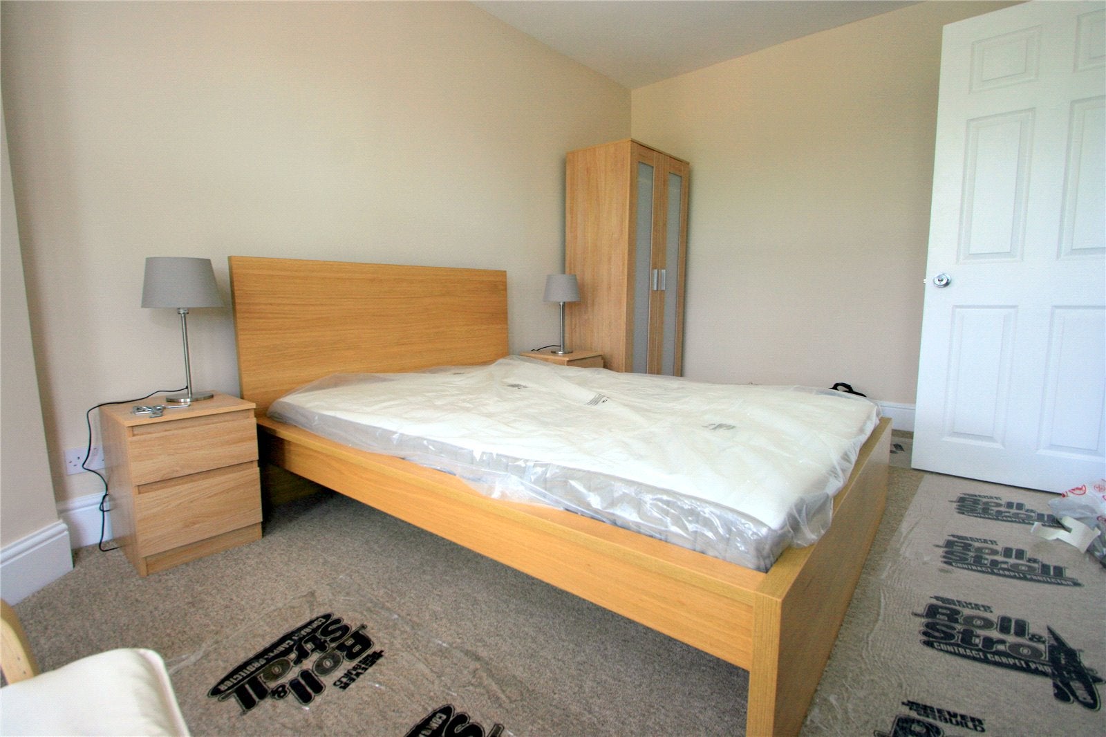 Room Ashton Road in Bristol