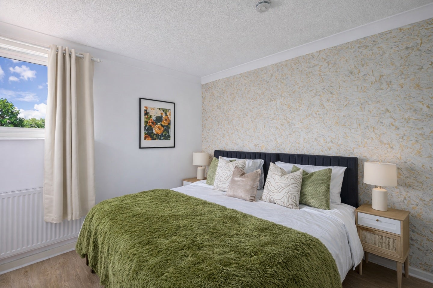 Flat Phillip Court in Milton Keynes