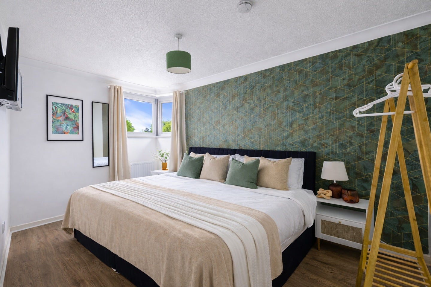 Flat Phillip Court in Milton Keynes