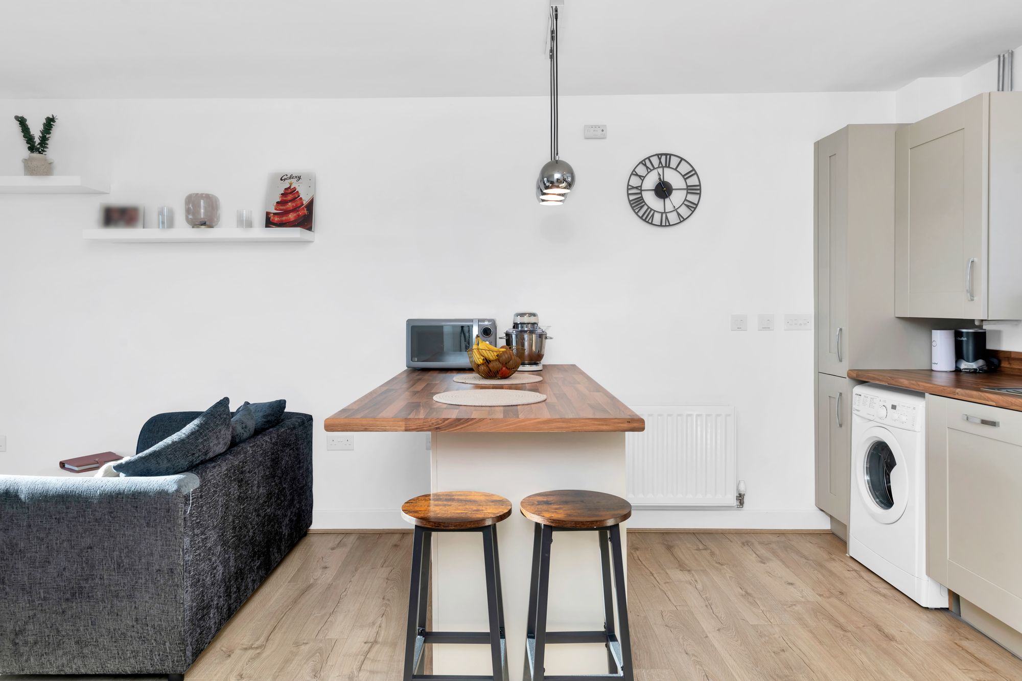 Flat Newton Street in Shortstown