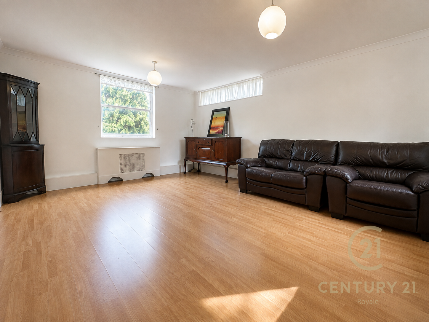 Flat Cumberland House in Greater London