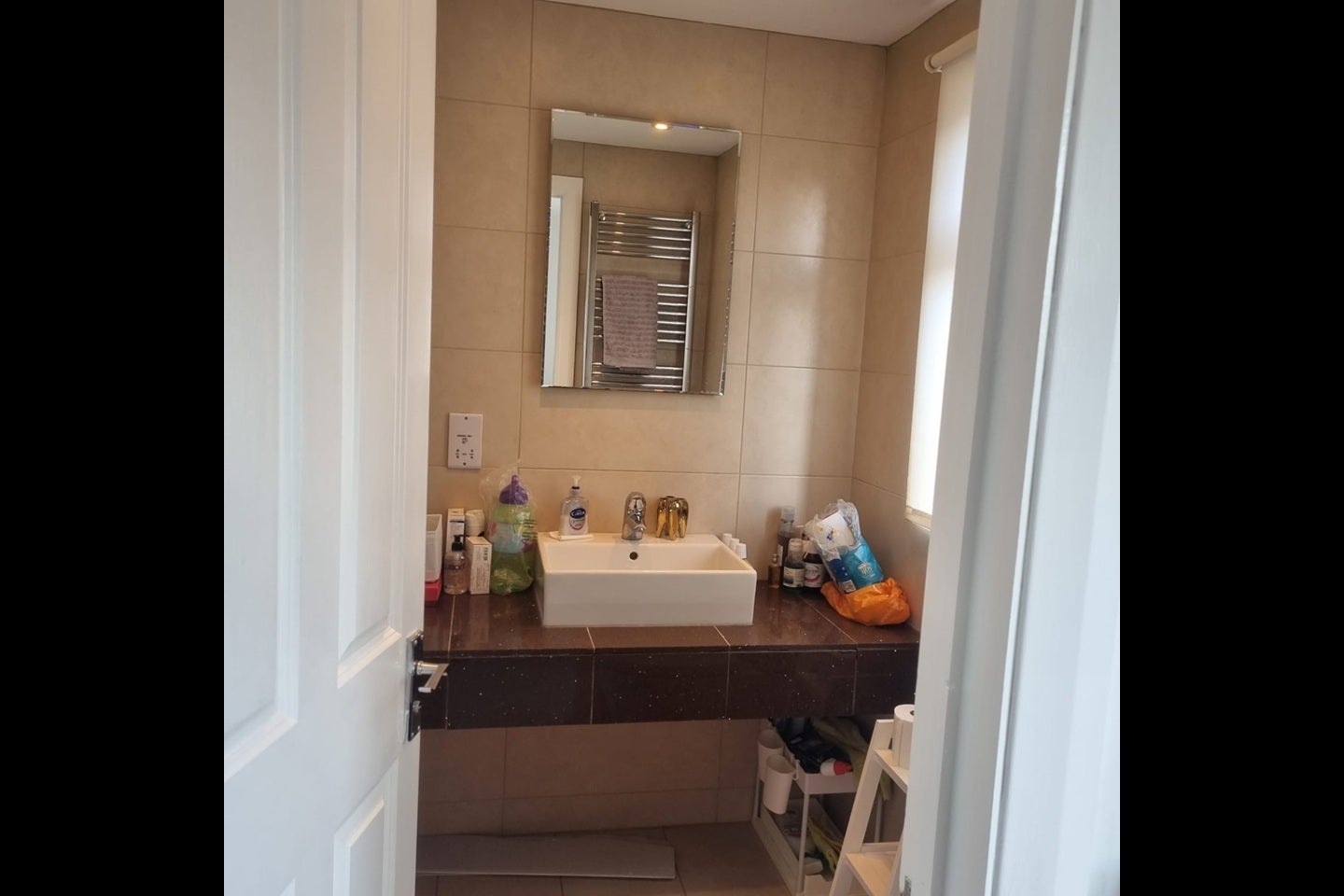 Room Lincoln Avenue in Greater London