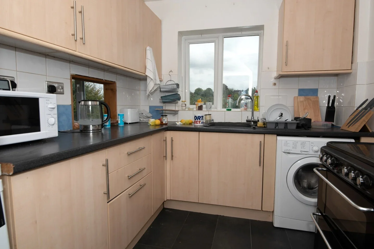 House Deeds Grove in High Wycombe