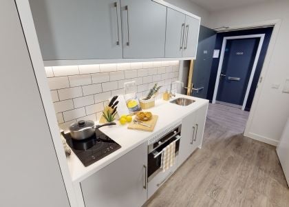 Room Silicon Way in Greater London
