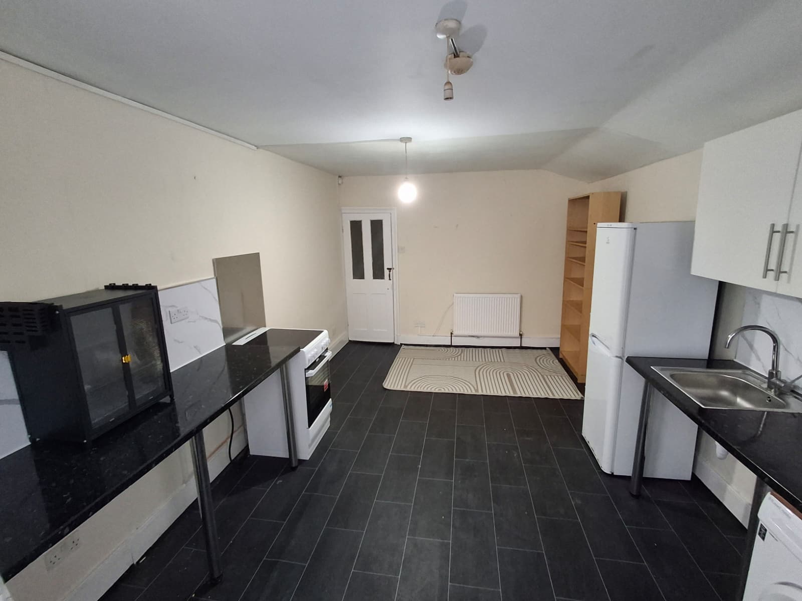 Flat Glebe Crescent in Chelmsford