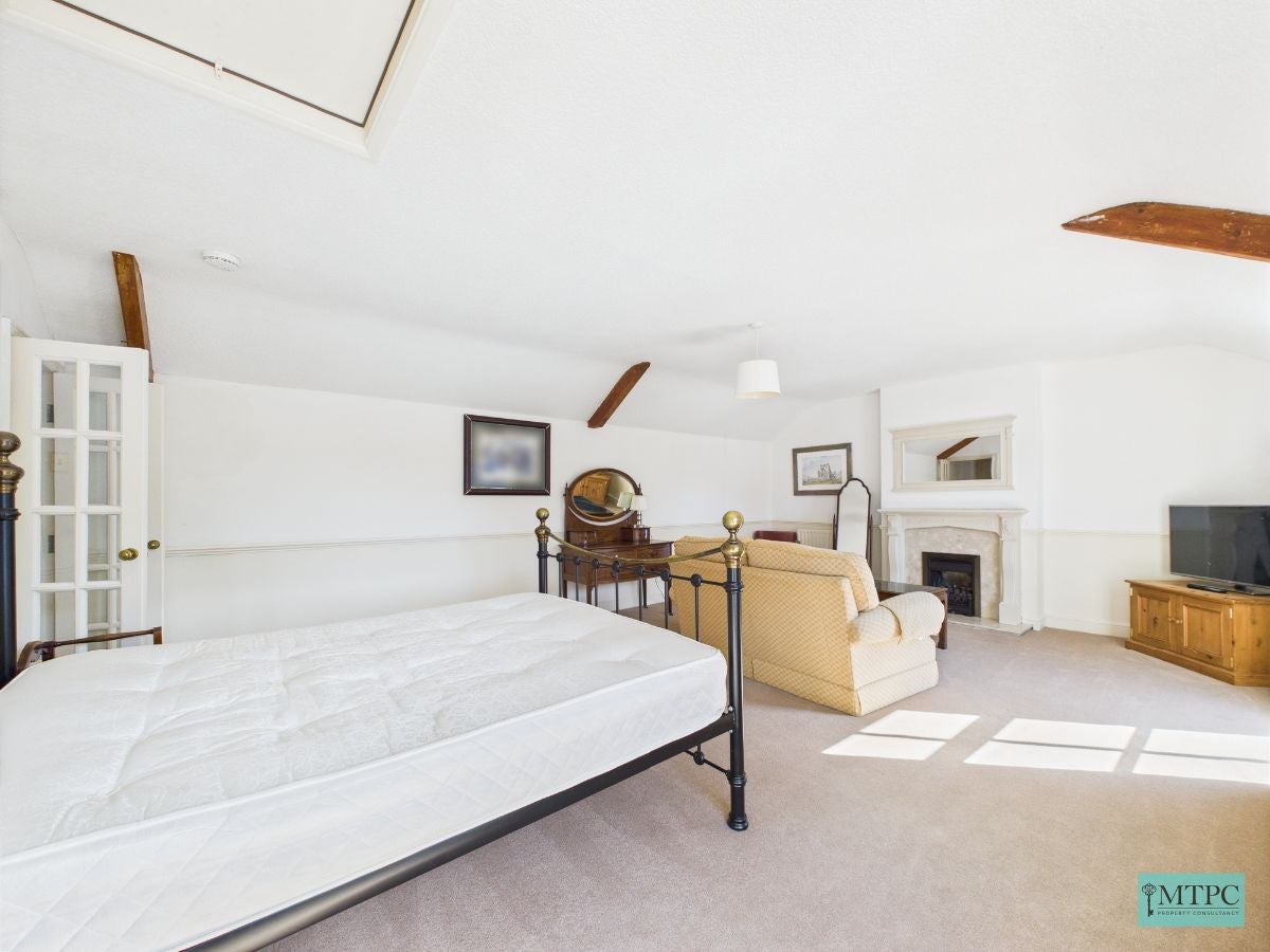 Room Flaxton Road in Strensall