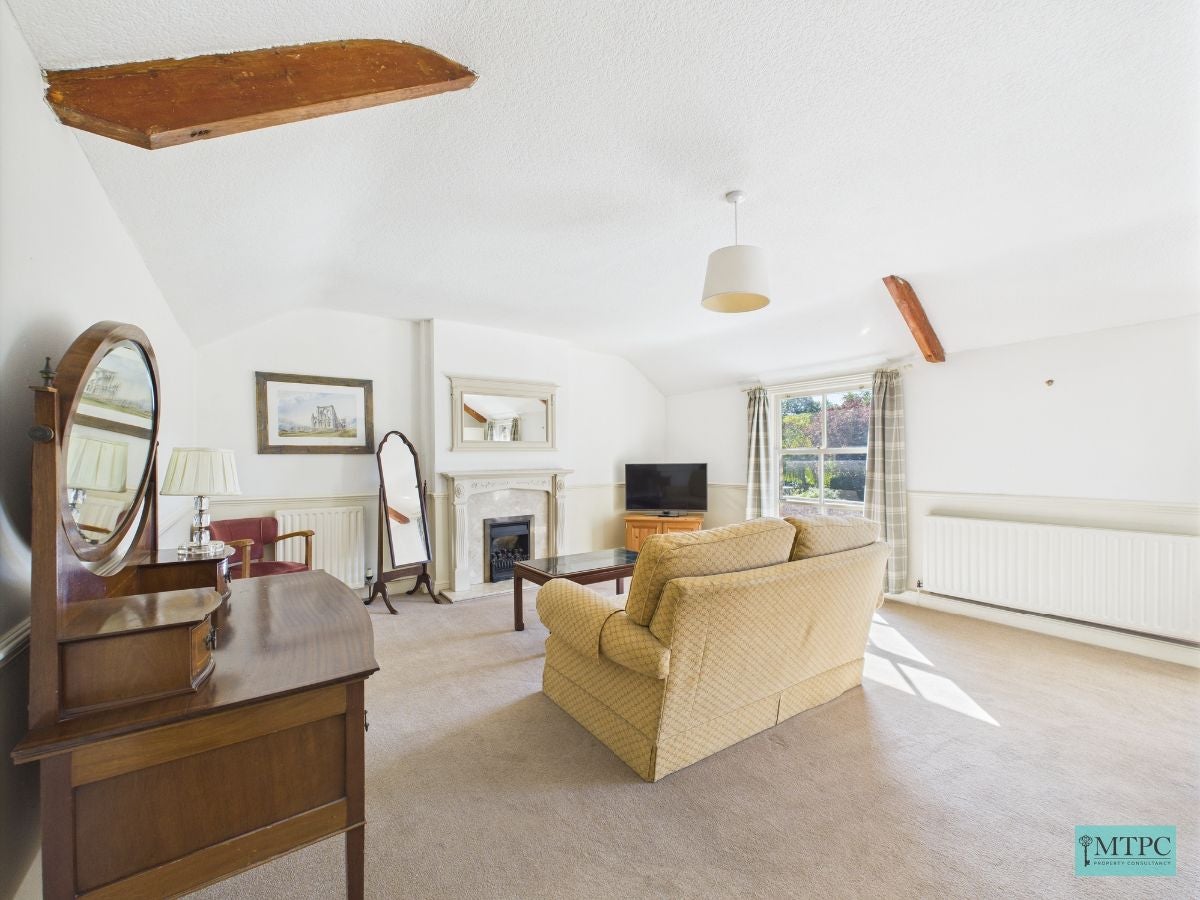 Room Flaxton Road in Strensall