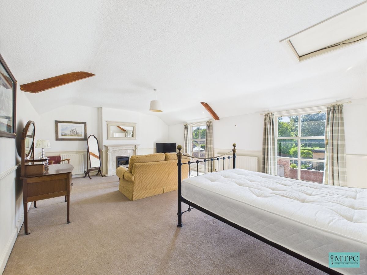 Room Flaxton Road in Strensall