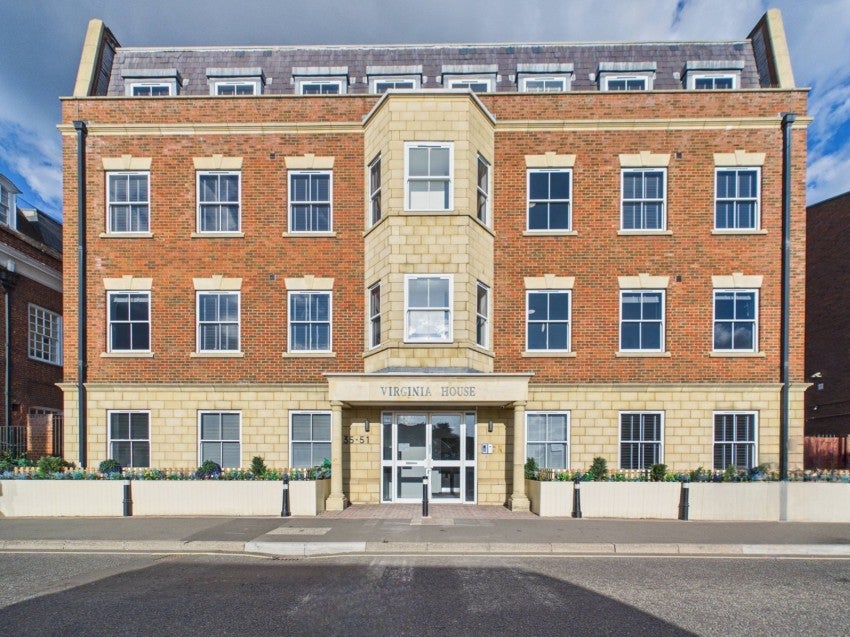 Flat Station Road in Borough of Runnymede