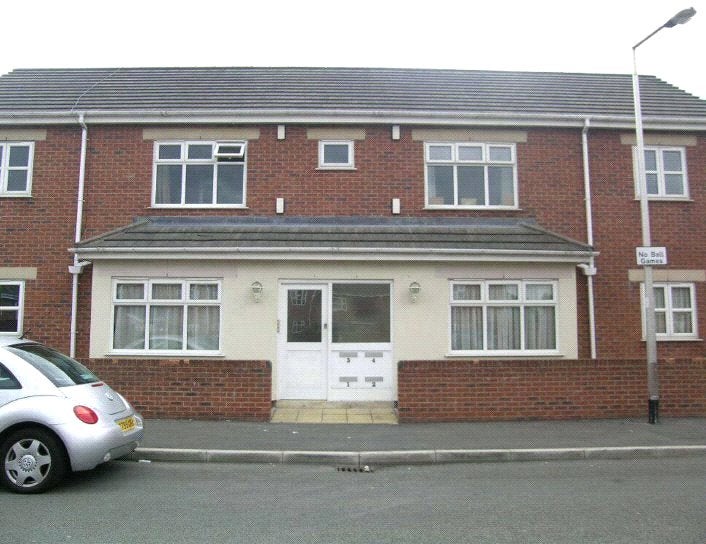 Room Ashford Avenue in Stockport