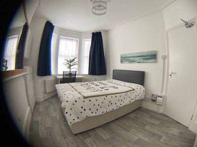 Room Argyle Street in Reading