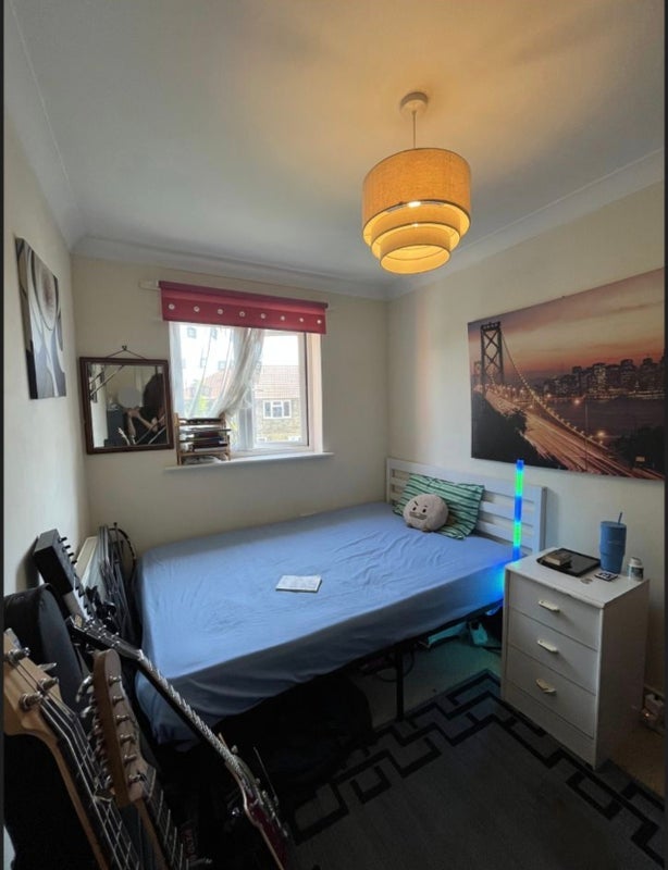 Room Medhurst Drive in Greater London