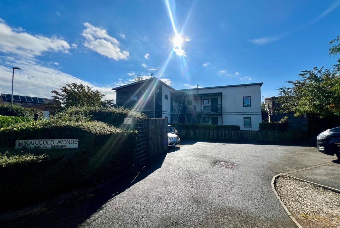 Flat Marigold Avenue in Gateshead