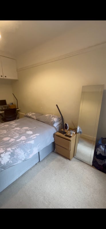 Room Haven Green in Greater London