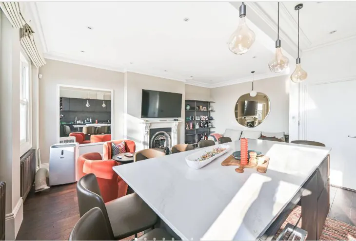 Flat Fellows Road in Greater London