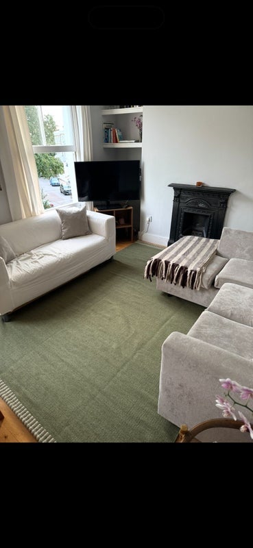 Room Elmore Street in Greater London