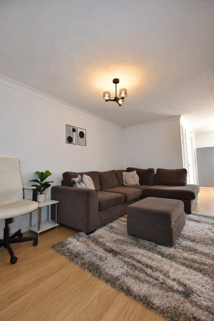 Room Seymour Place in Peterborough