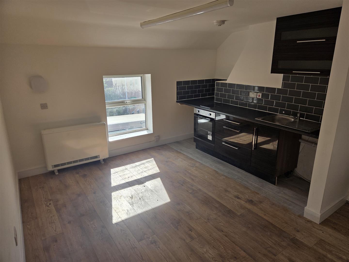 Flat King Street in Amber Valley