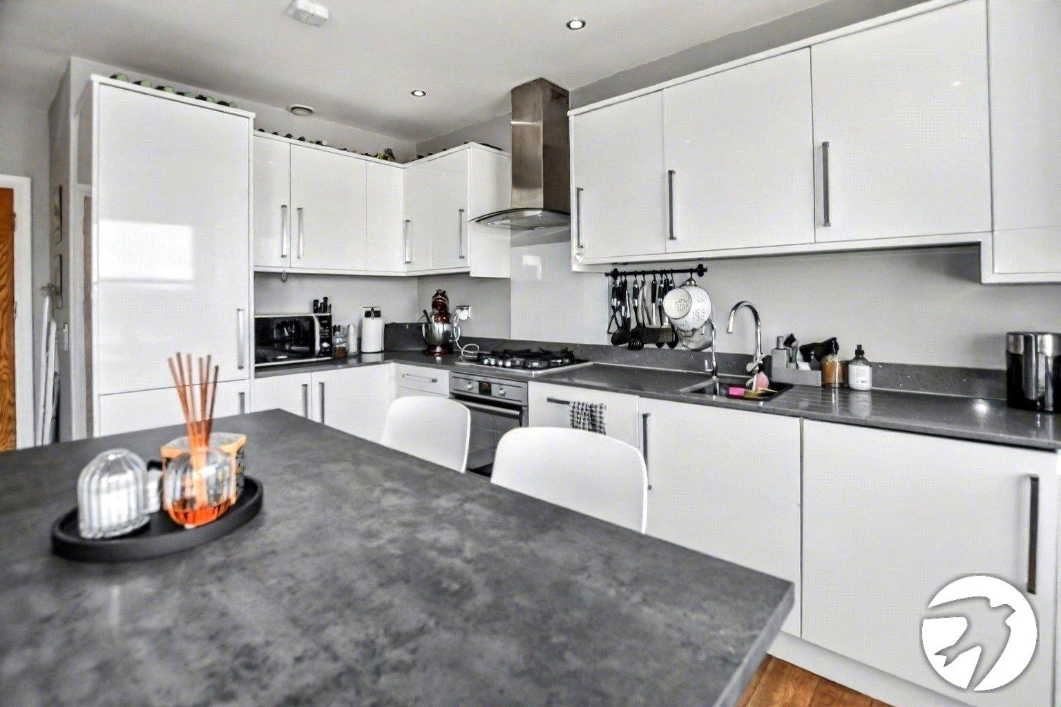 Flat Upper Wickham Lane in Greater London