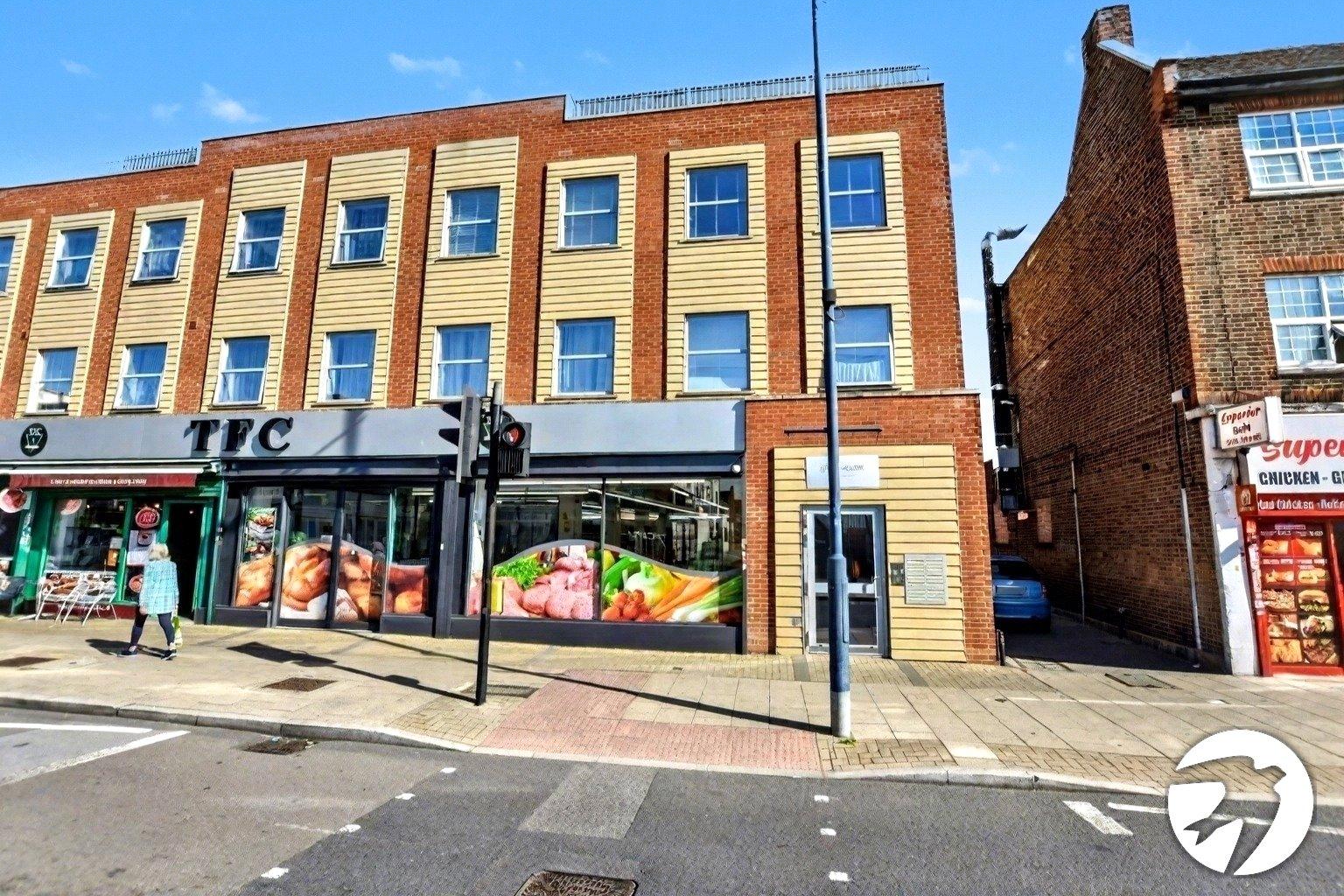 Flat Upper Wickham Lane in Greater London