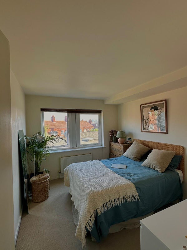 Room Goldsmiths' Row in Greater London