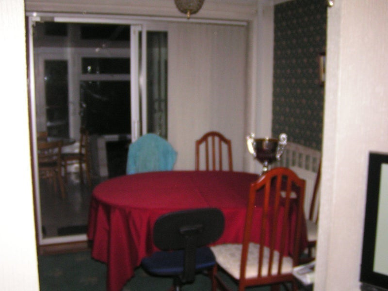 Room Round Wood Close in Cardiff
