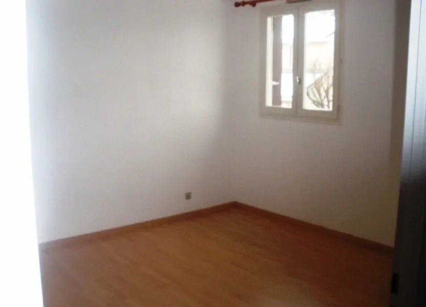 Flat Sente de la Rue à la Vielle in Chanteloup-les-Vignes