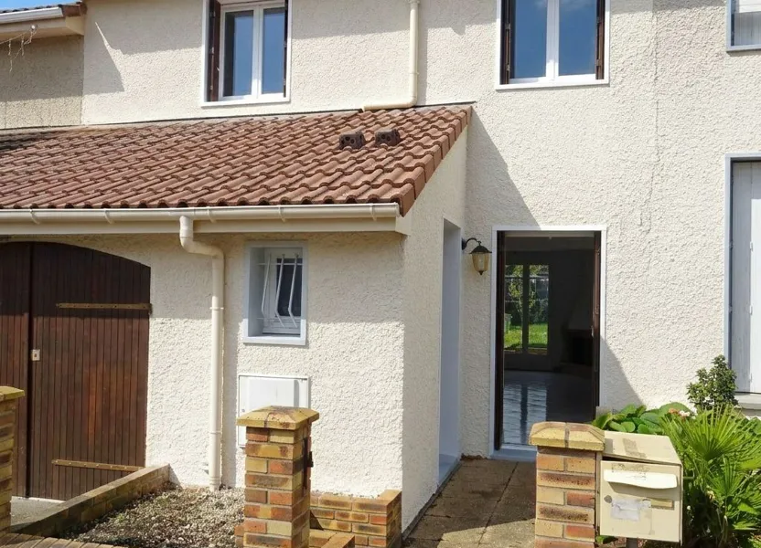 Flat Sente de la Rue à la Vielle in Chanteloup-les-Vignes