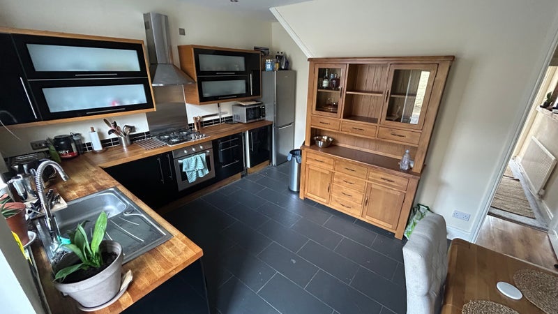Room Shakerley Road in Tyldesley