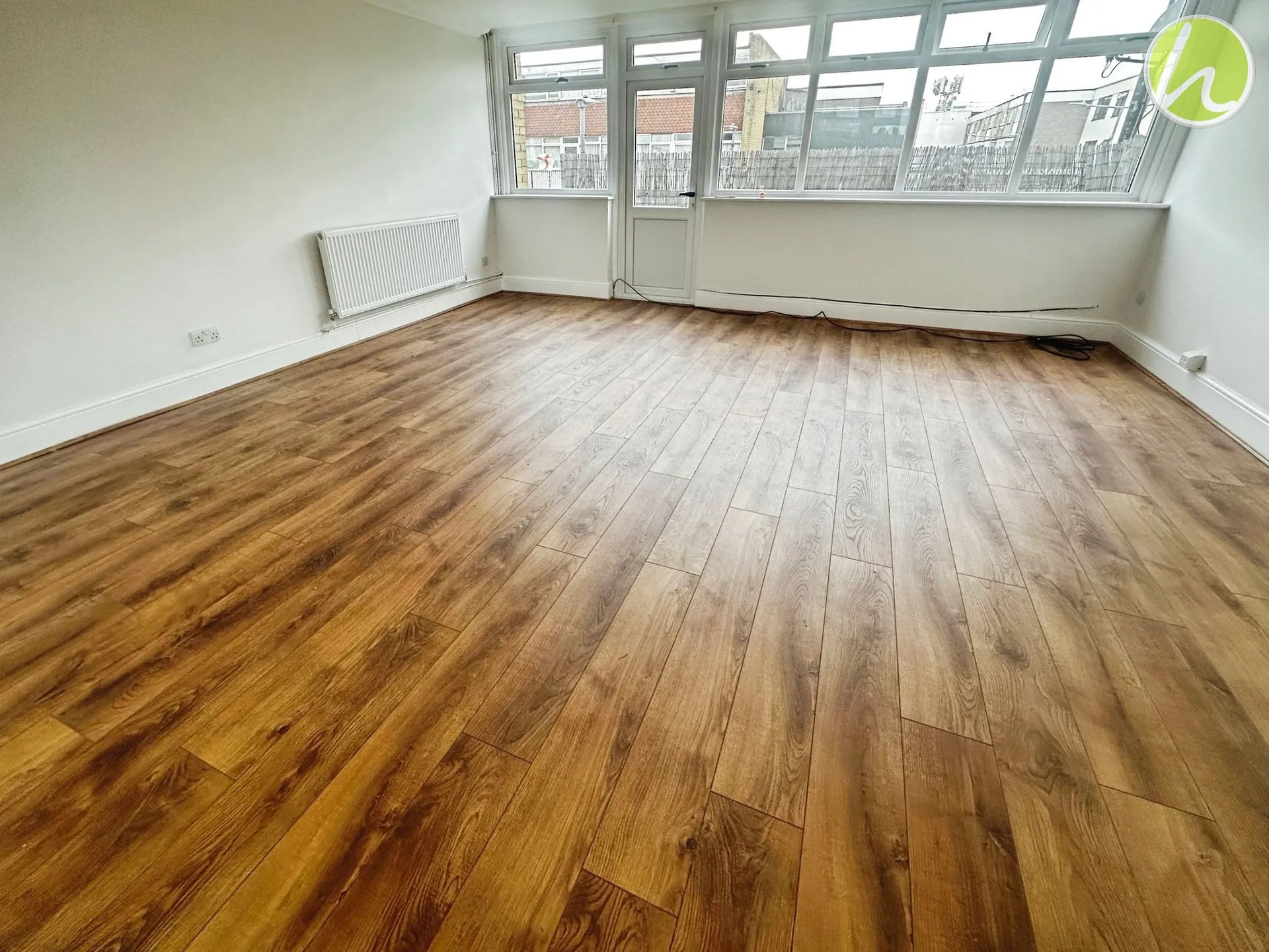 Flat St Johns Way in Corringham