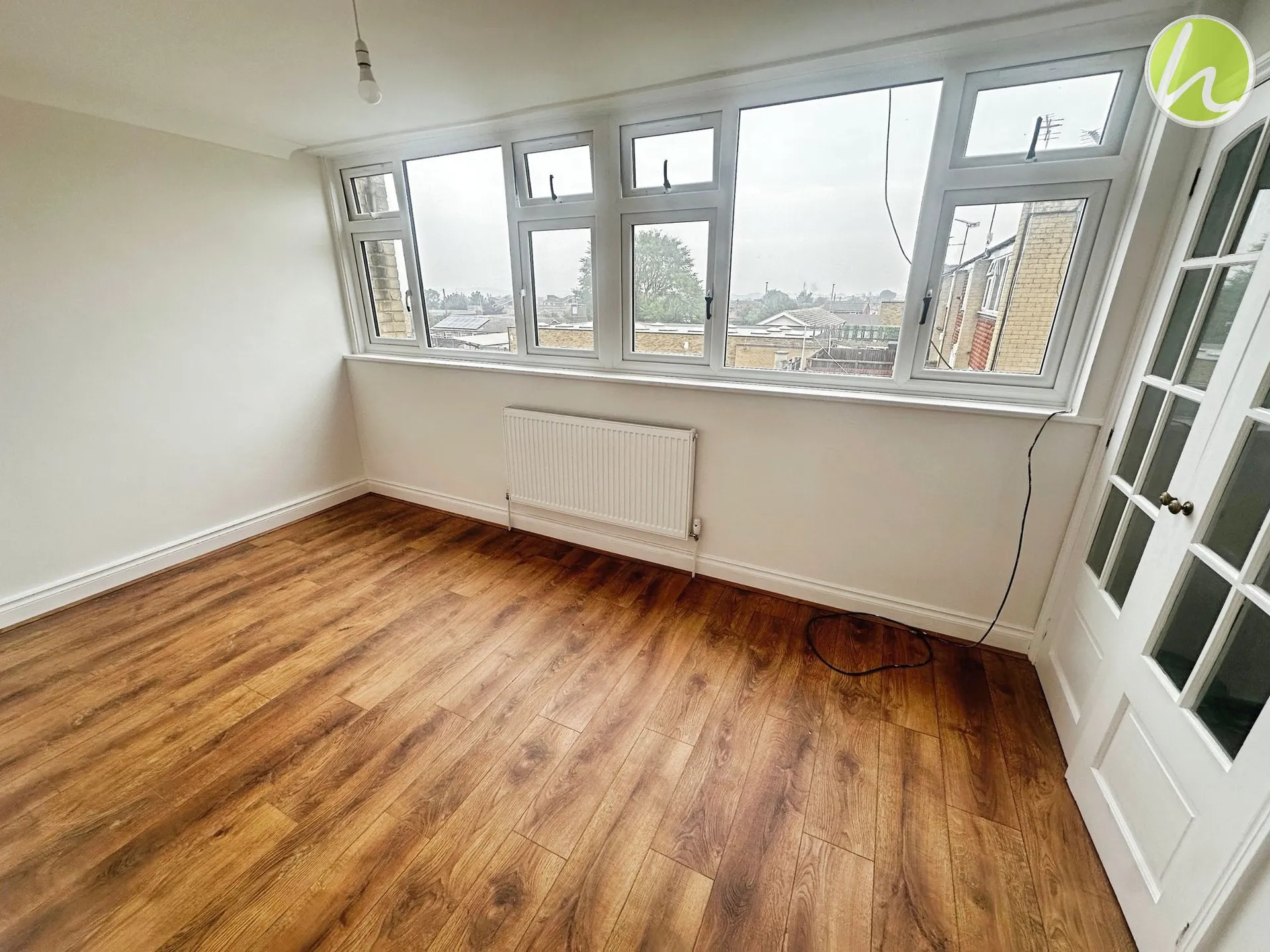 Flat St Johns Way in Corringham